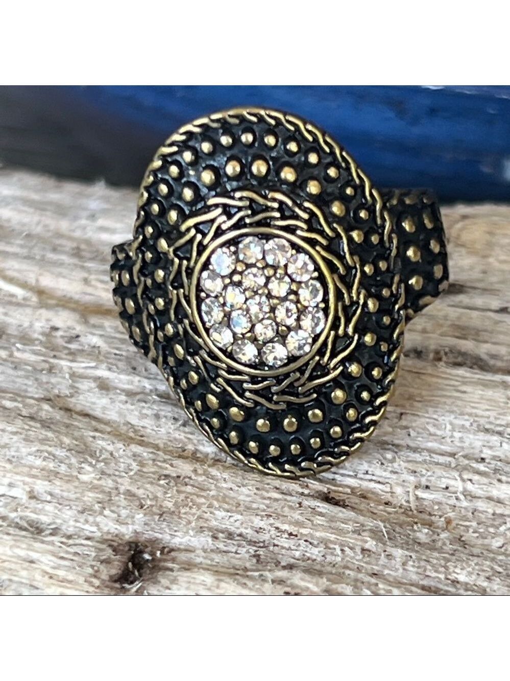Cocktail Boho RIng Gold Black